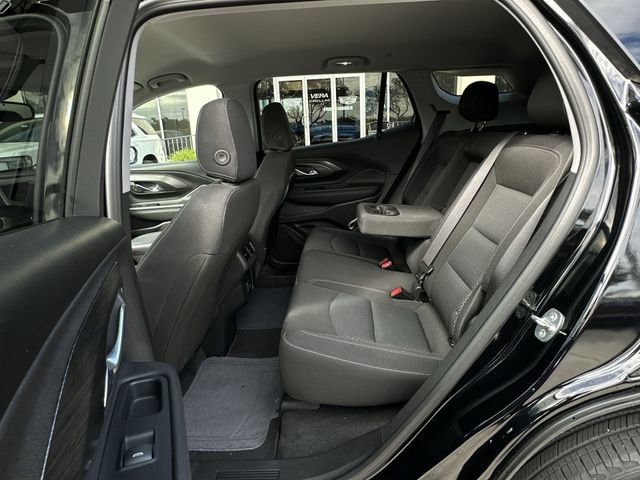 Used 2023 GMC Terrain SLE image 28