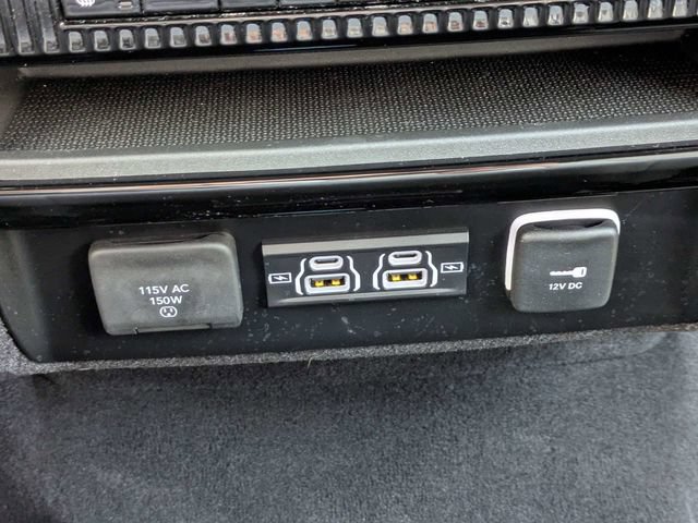 Used 2025 Jeep Wagoneer 4WD w/ Convenience Group I image 14