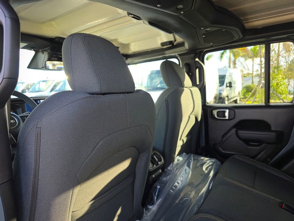 New 2026 Jeep Gladiator Sport image 9