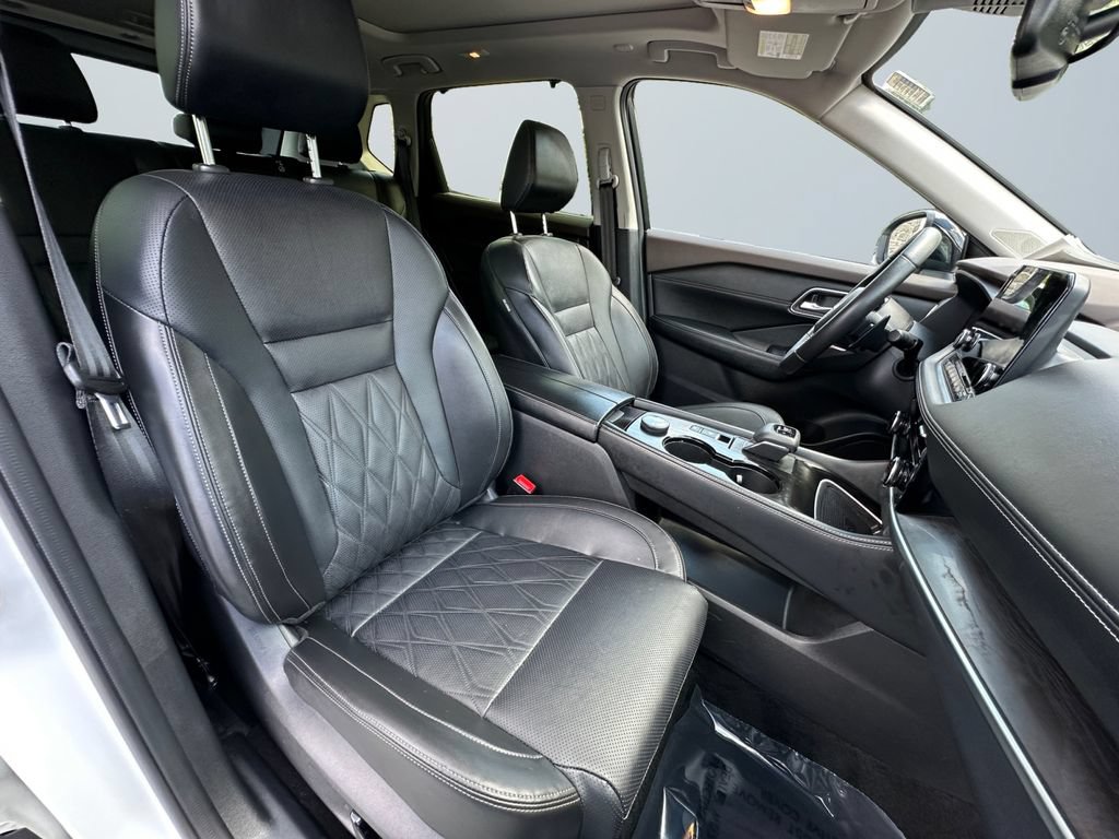 Used 2023 Nissan Rogue Platinum w/ Platinum Premium Package AWD/4WD image 15