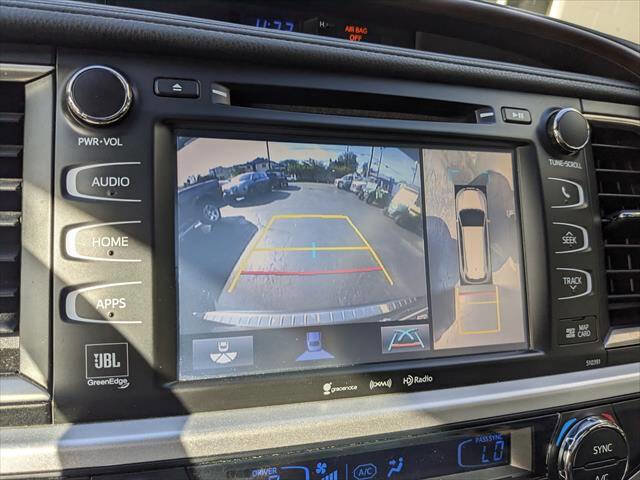 Used 2019 Toyota Highlander AWD V6 image 26