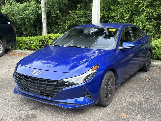 Used 2021 Hyundai Elantra SEL w/ Convenience Package FWD image 3