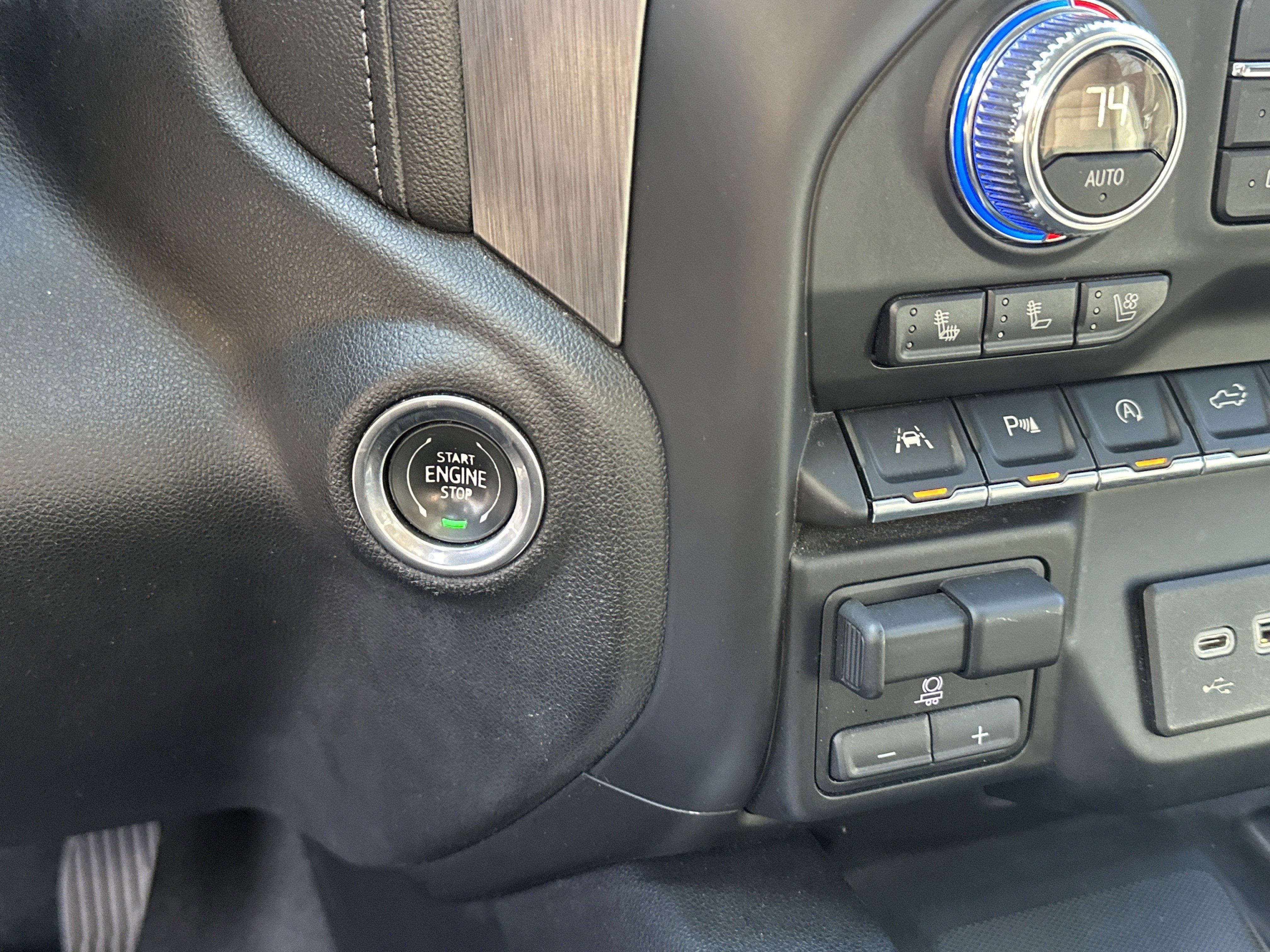 Certified 2019 GMC Sierra 1500 Denali w/ Denali Ultimate Package image 32