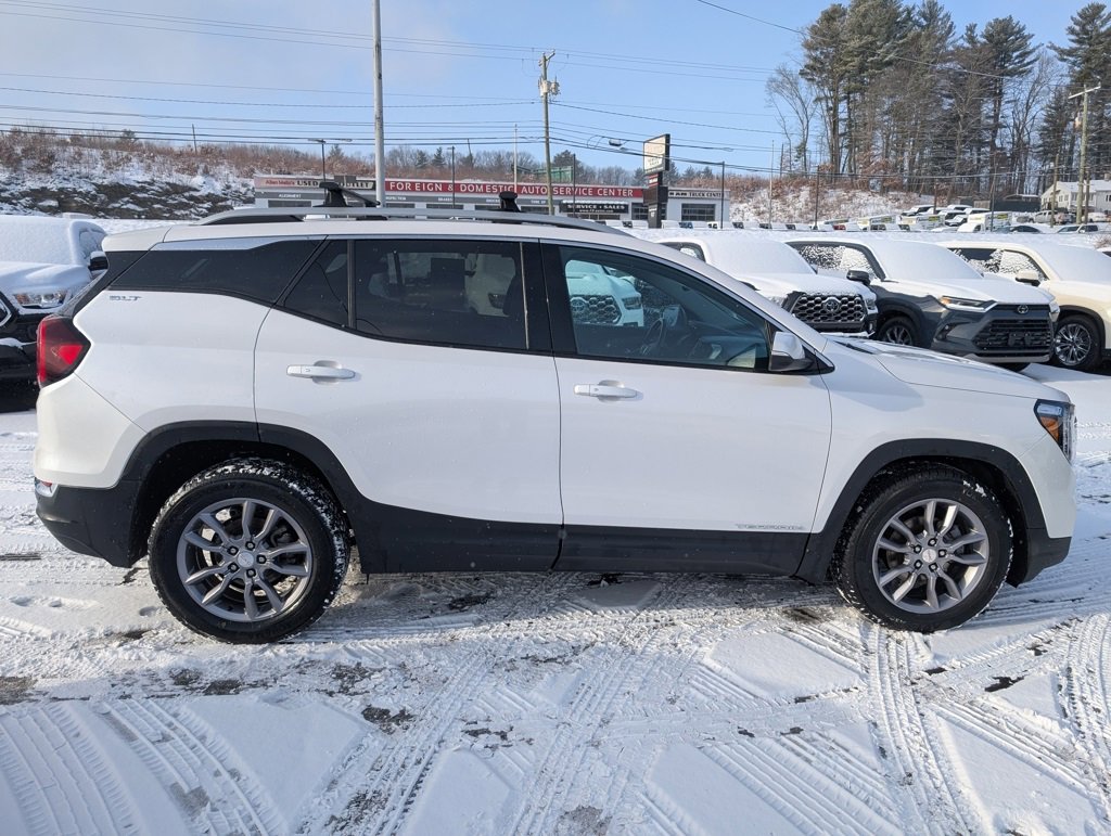 Used 2022 GMC Terrain SLT image 9