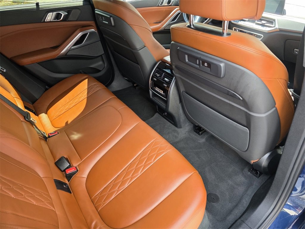 Used 2023 BMW X6 xDrive40i w/ Executive Package image 31