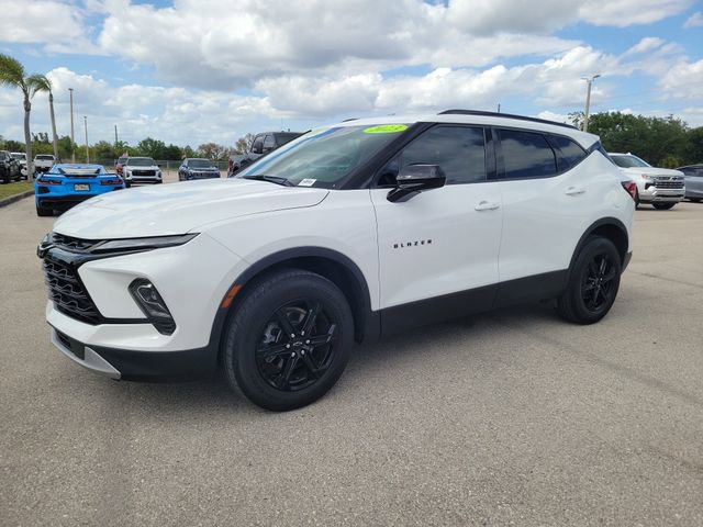 Certified 2023 Chevrolet Blazer LT w/ Convenience Package image 2