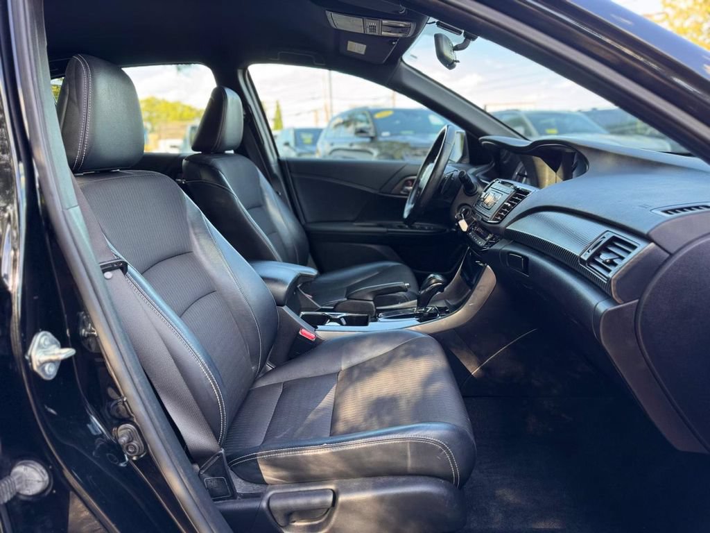 Used 2016 Honda Accord Sport image 26