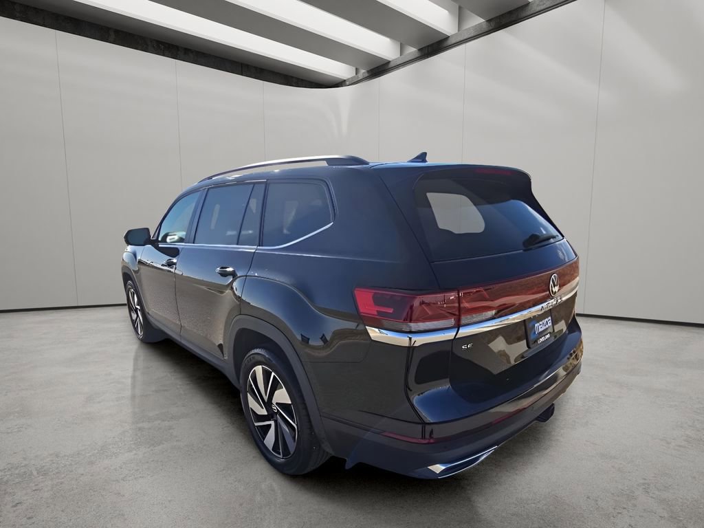 Used 2025 Volkswagen Atlas SE image 3