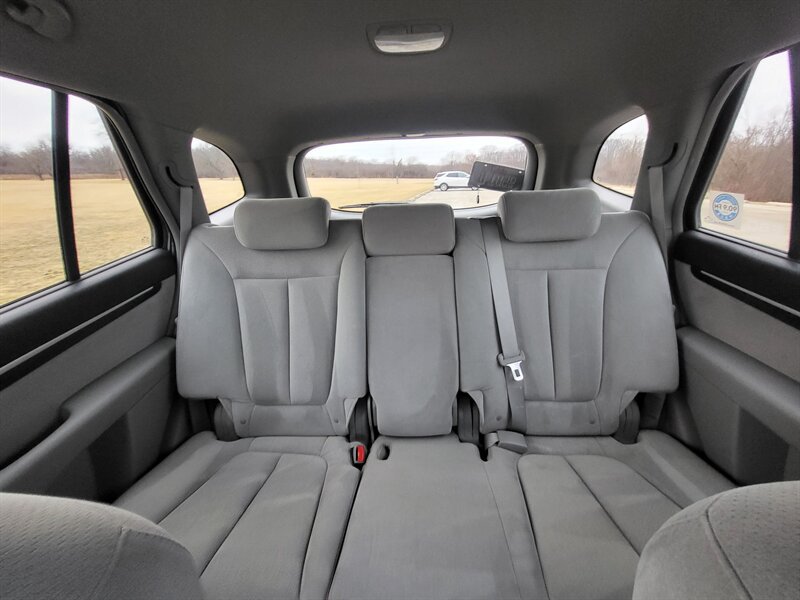 Used 2008 Hyundai Santa Fe SE FWD image 15