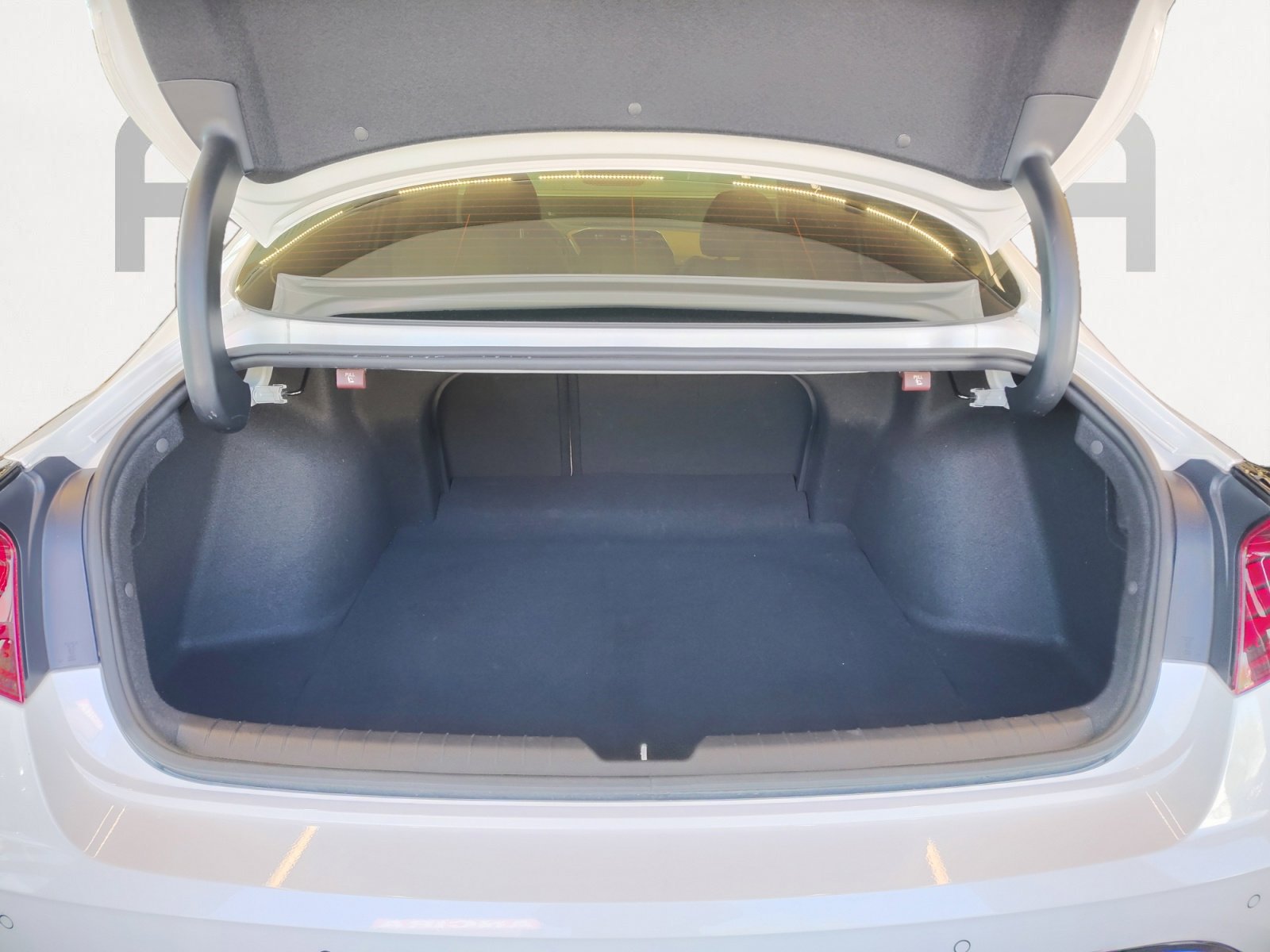 Used 2021 Hyundai Sonata Limited image 16