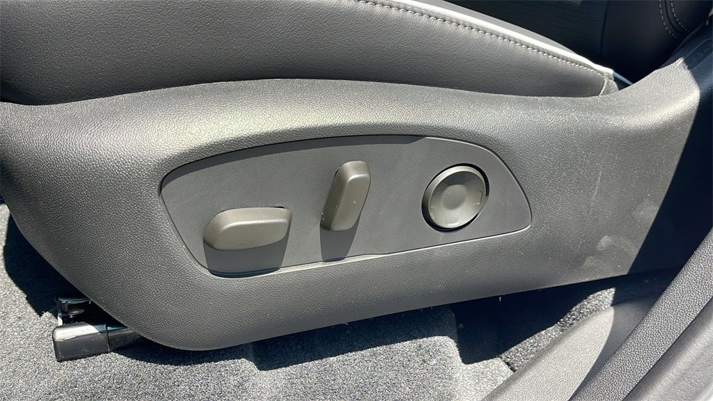 New 2025 Buick Enclave Sport Touring w/ Power Package image 11