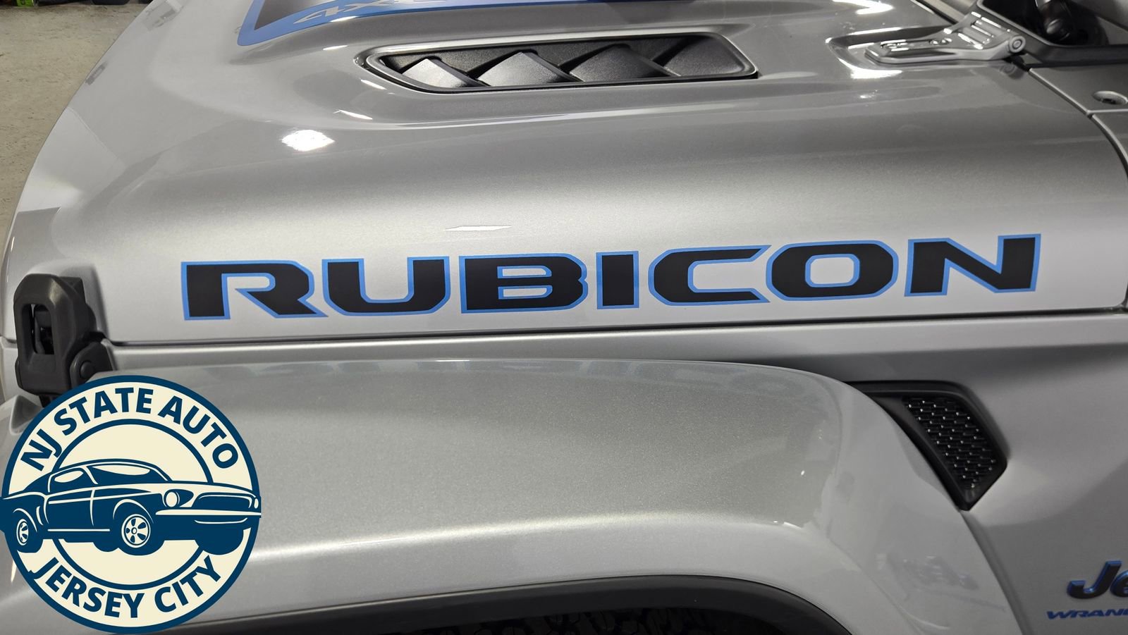 Used 2023 Jeep Wrangler Unlimited Rubicon 4xe w/ Dual Top Group image 11