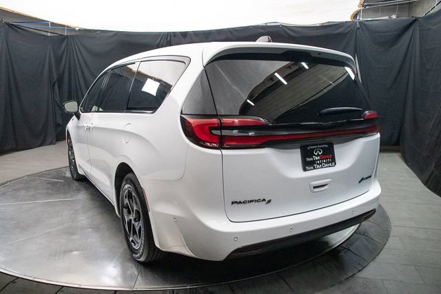 Used 2024 Chrysler Pacifica Select FWD image 10