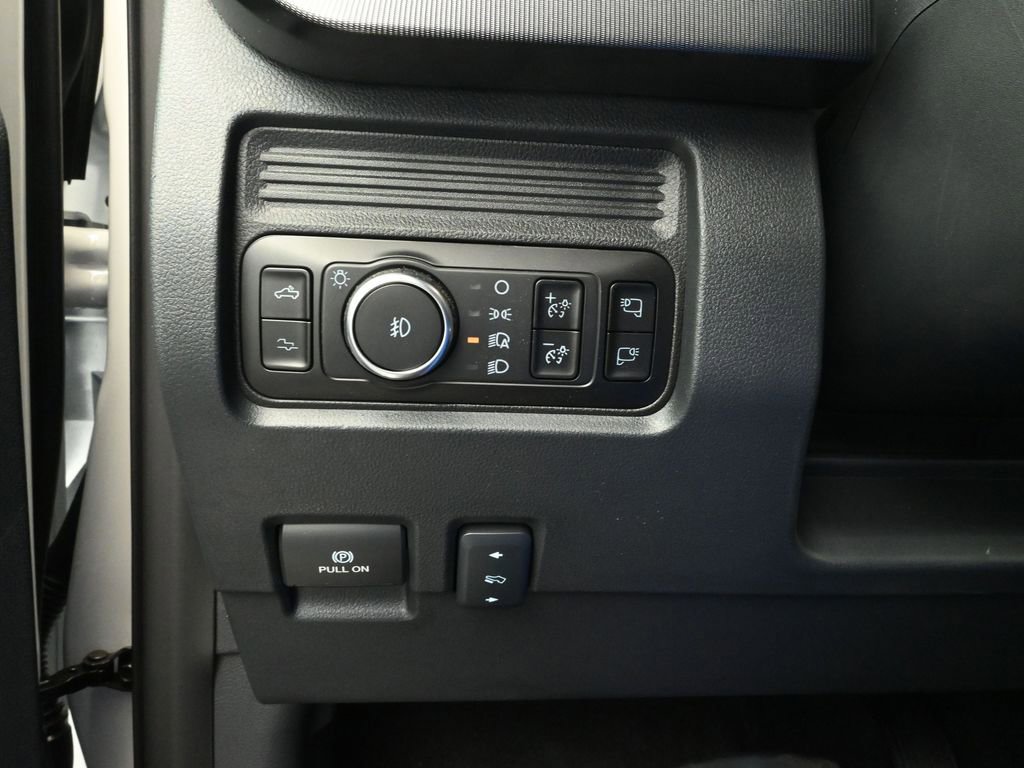 New 2026 Ford F250 Platinum image 16