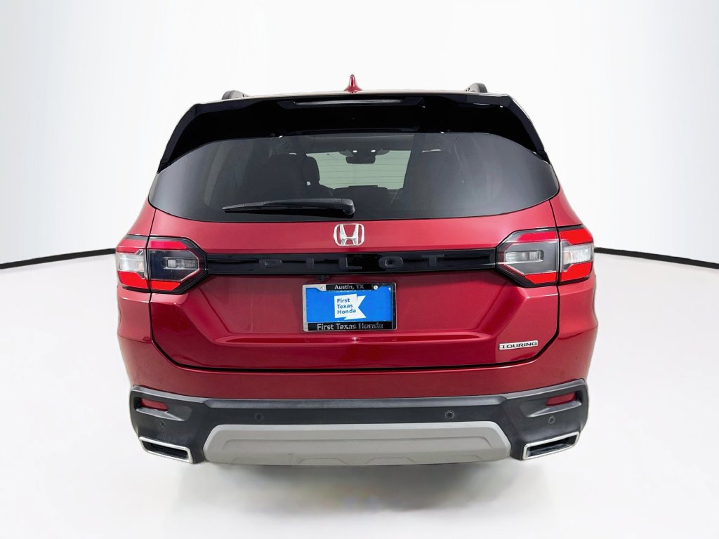 Used 2023 Honda Pilot Touring image 7
