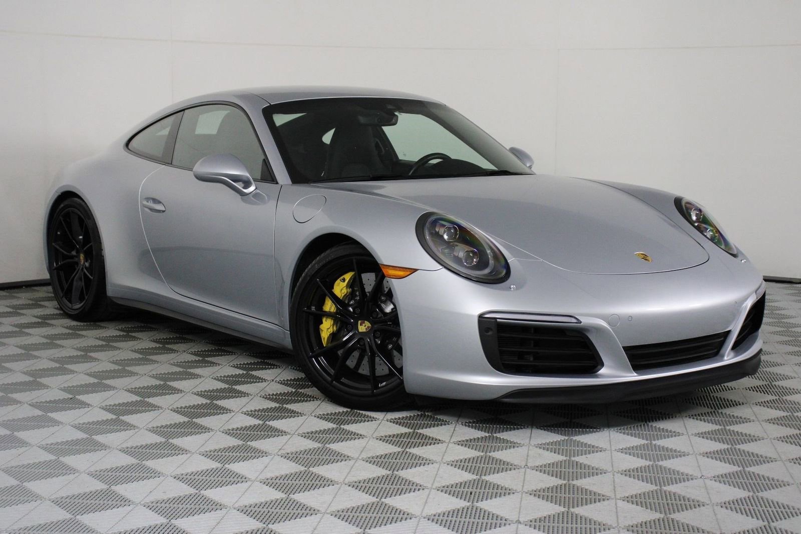 Certified 2017 Porsche 911 Carrera 4S image 9