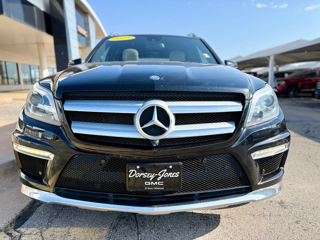 Used 2015 Mercedes-Benz GL 550 4MATIC image 2