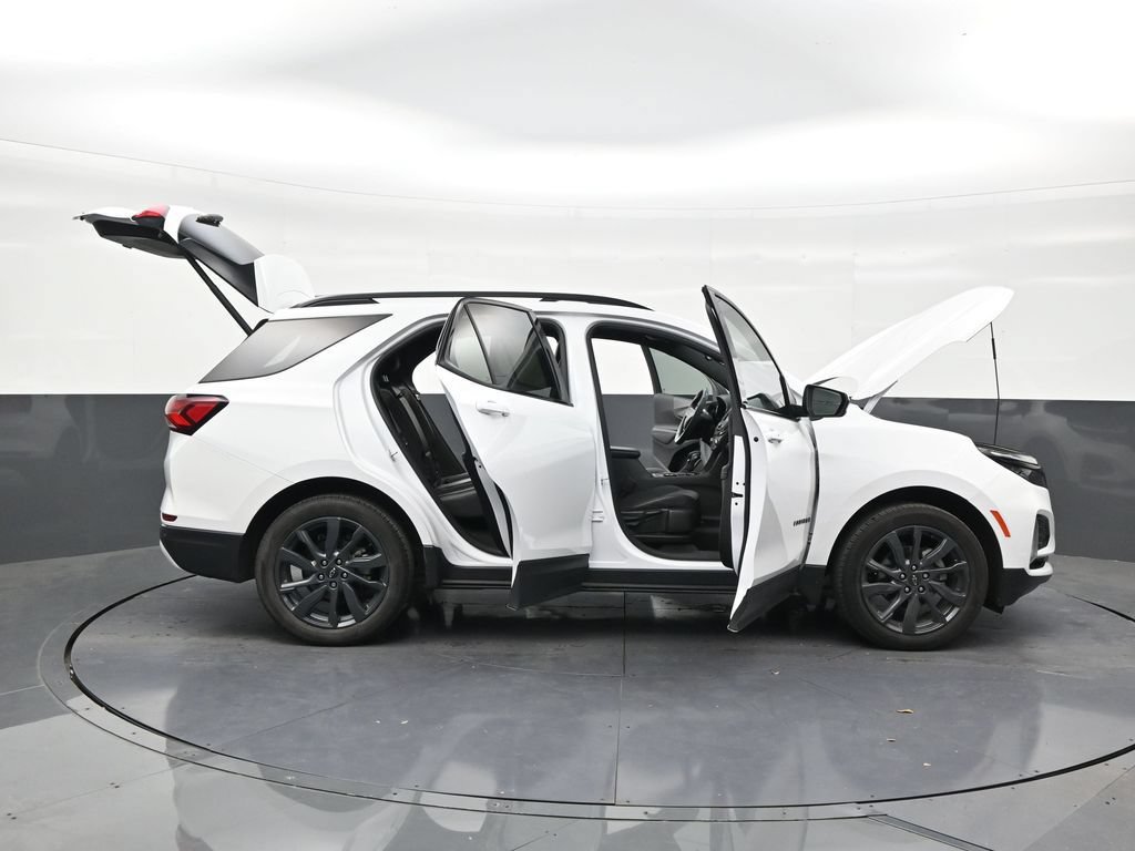 Used 2024 Chevrolet Equinox RS FWD image 28