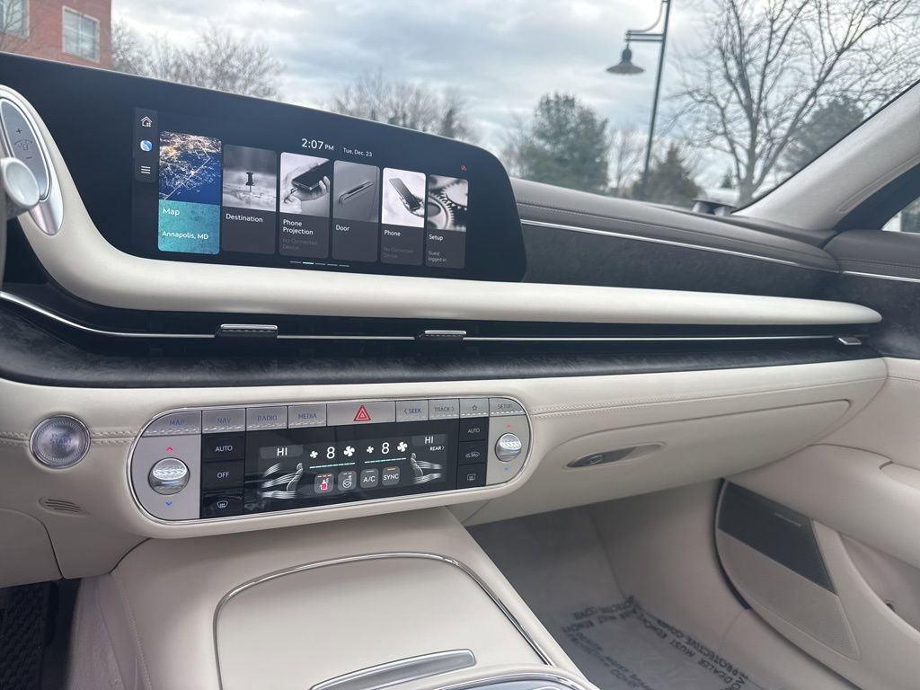 Used 2025 Genesis G90 3.5T image 19