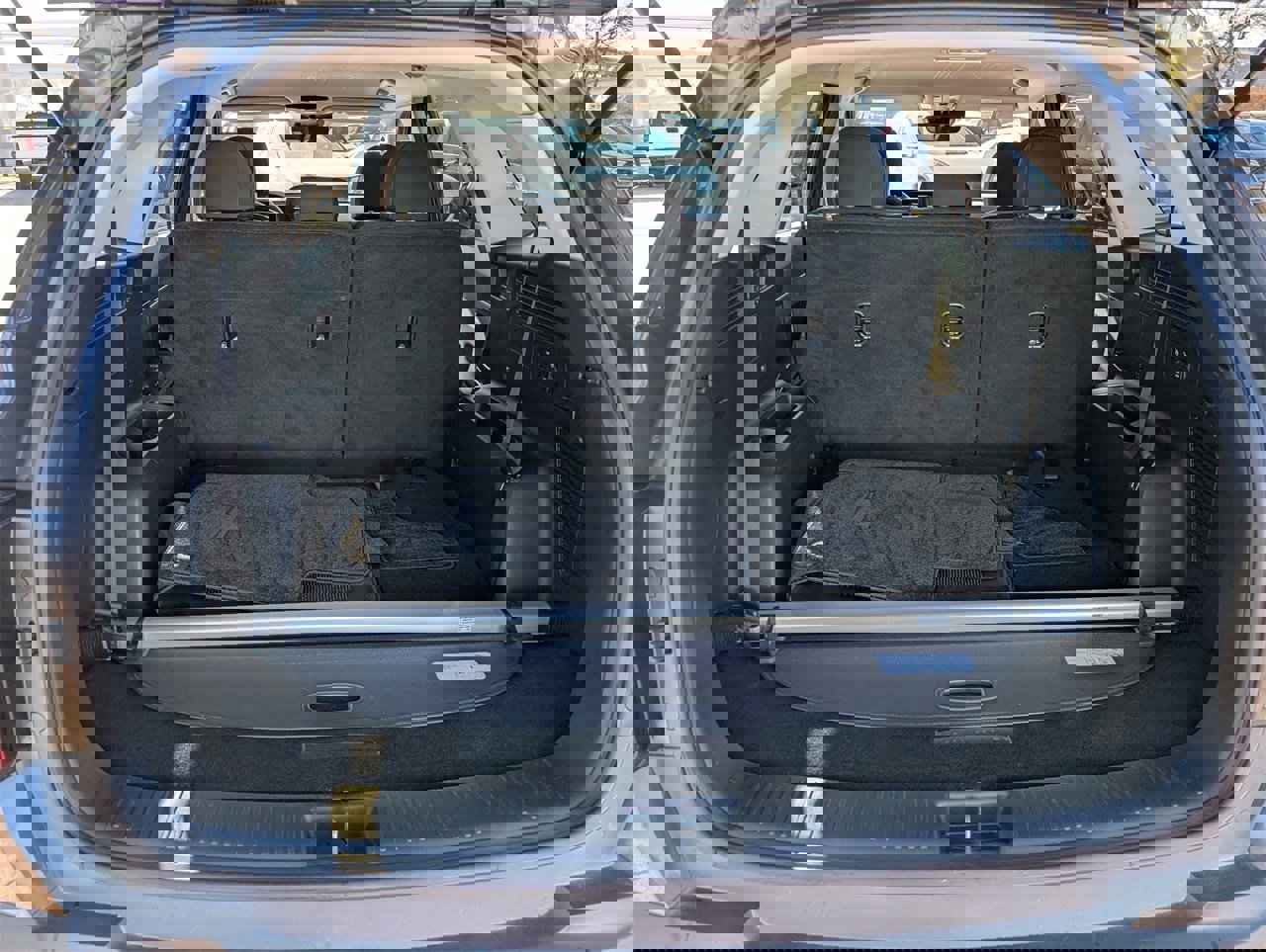 Used 2023 Kia Sorento LX image 27