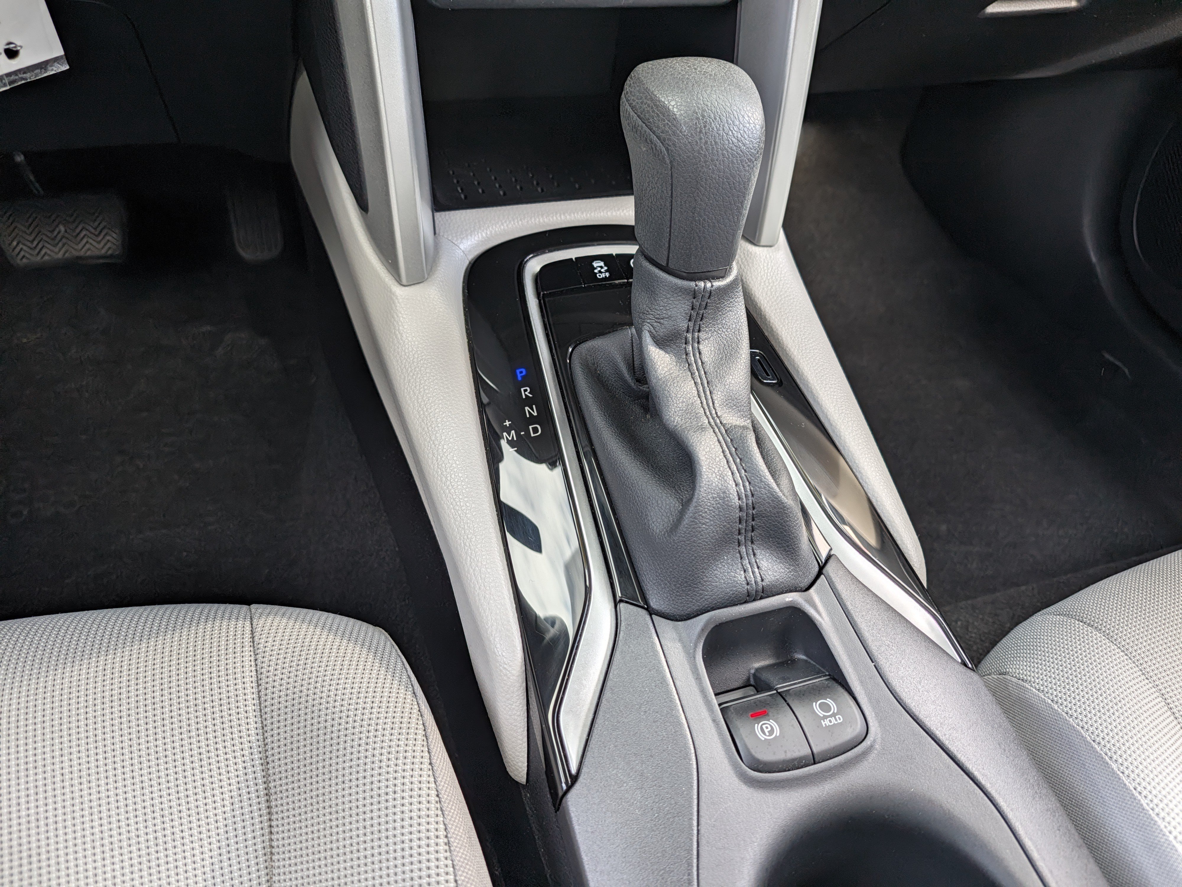 Certified 2025 Toyota Corolla Cross L FWD image 26