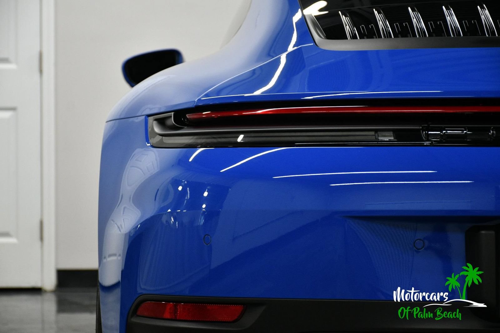 Used 2025 Porsche 911 Carrera RWD image 18