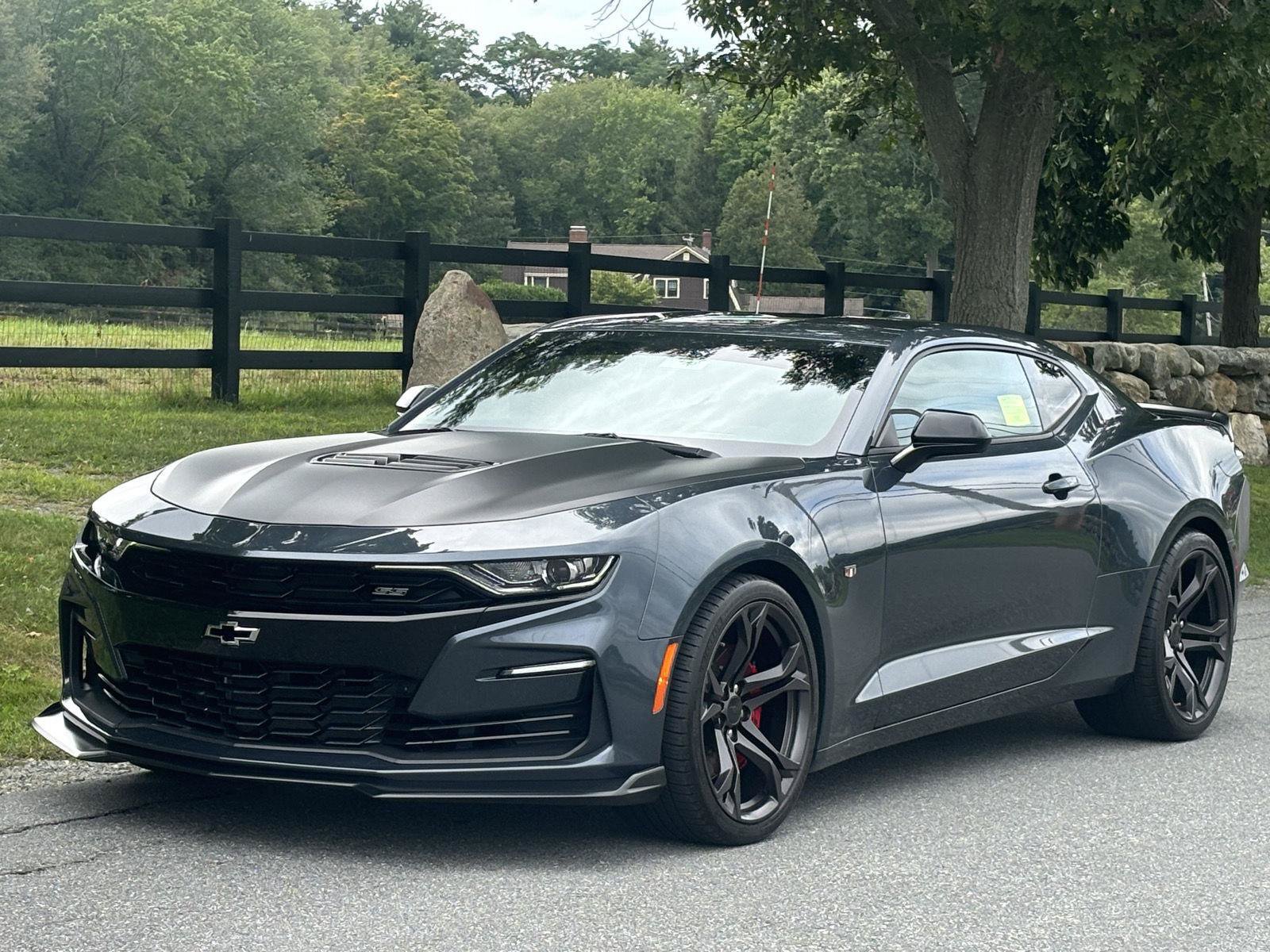 Used 2019 Chevrolet Camaro SS RWD image 13