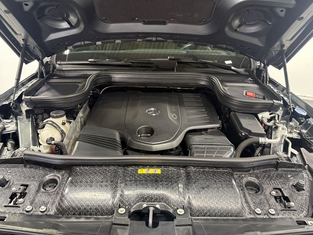 Used 2024 Mercedes-Benz GLS 450 4MATIC image 37