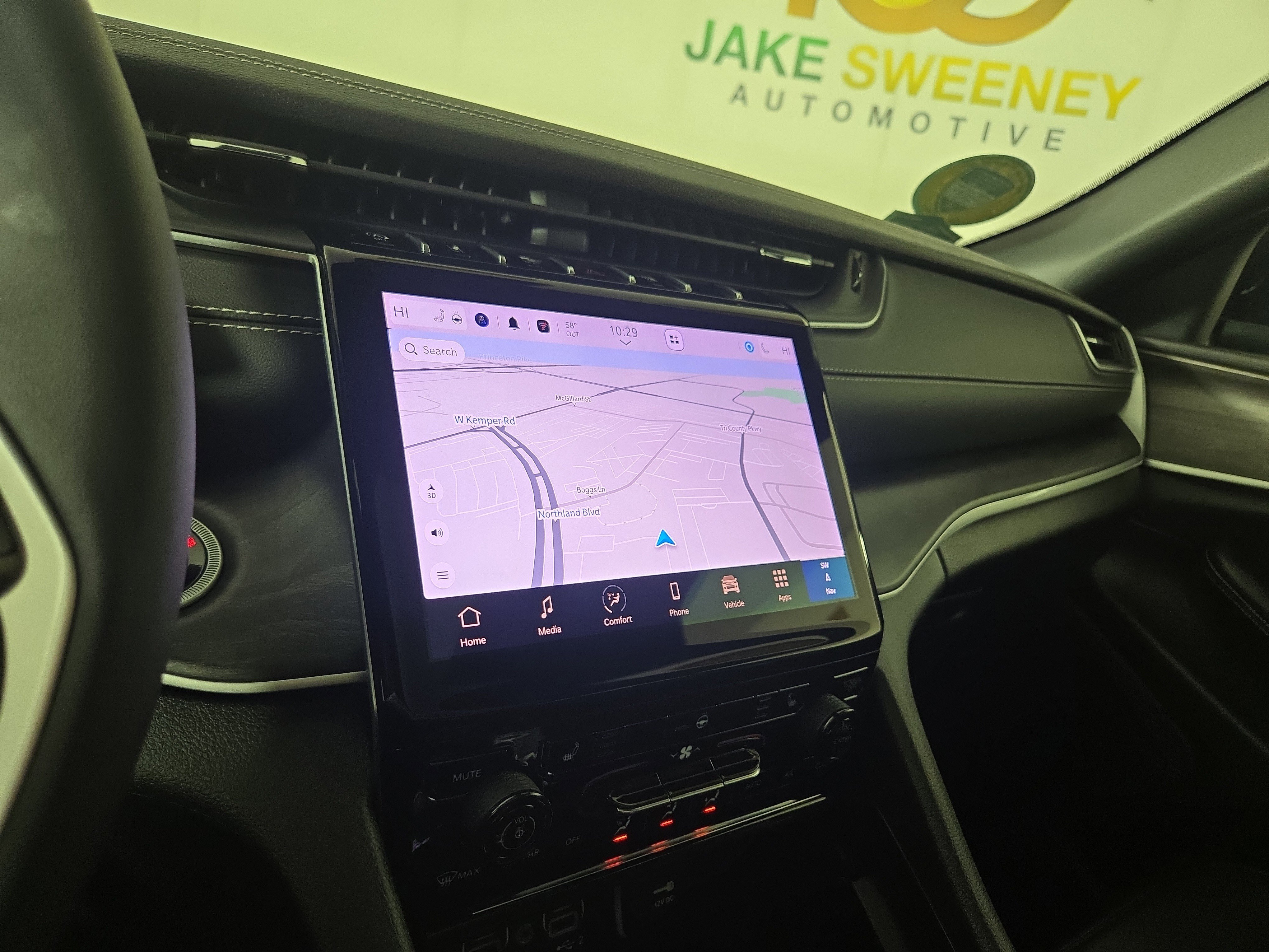 Used 2025 Jeep Grand Cherokee Limited w/ Black Appearance Package image 21