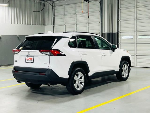 Used 2021 Toyota RAV4 XLE w/ Convenience Package FWD image 18