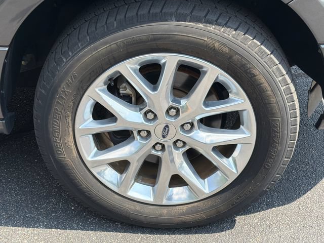 Used 2017 Ford Expedition Limited w/ Equipment Group 301A RWD image 14
