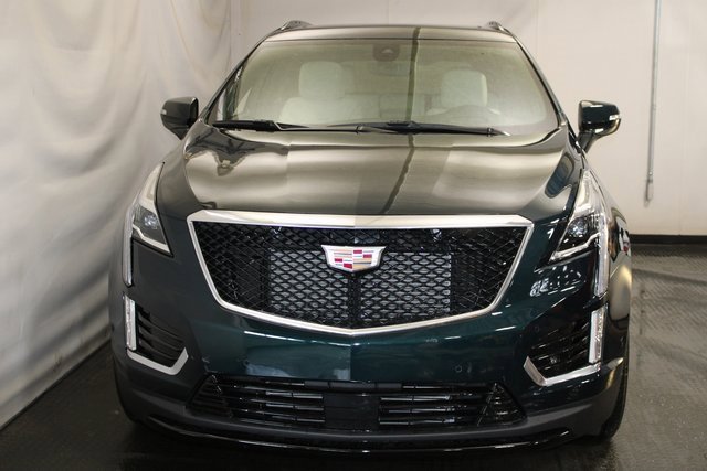 Certified 2025 Cadillac XT5 Sportv w/ Technology Package image 3