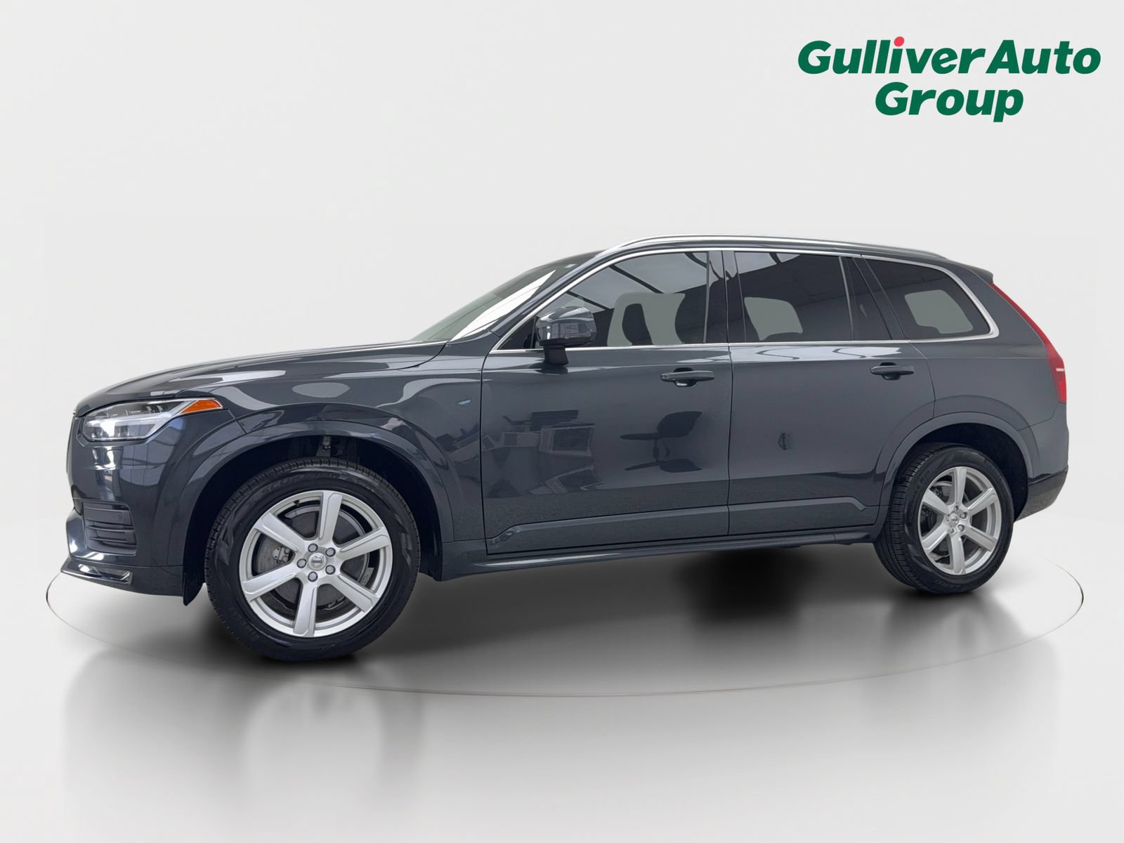 Used 2022 Volvo XC90 T5 Momentum AWD/4WD image 2