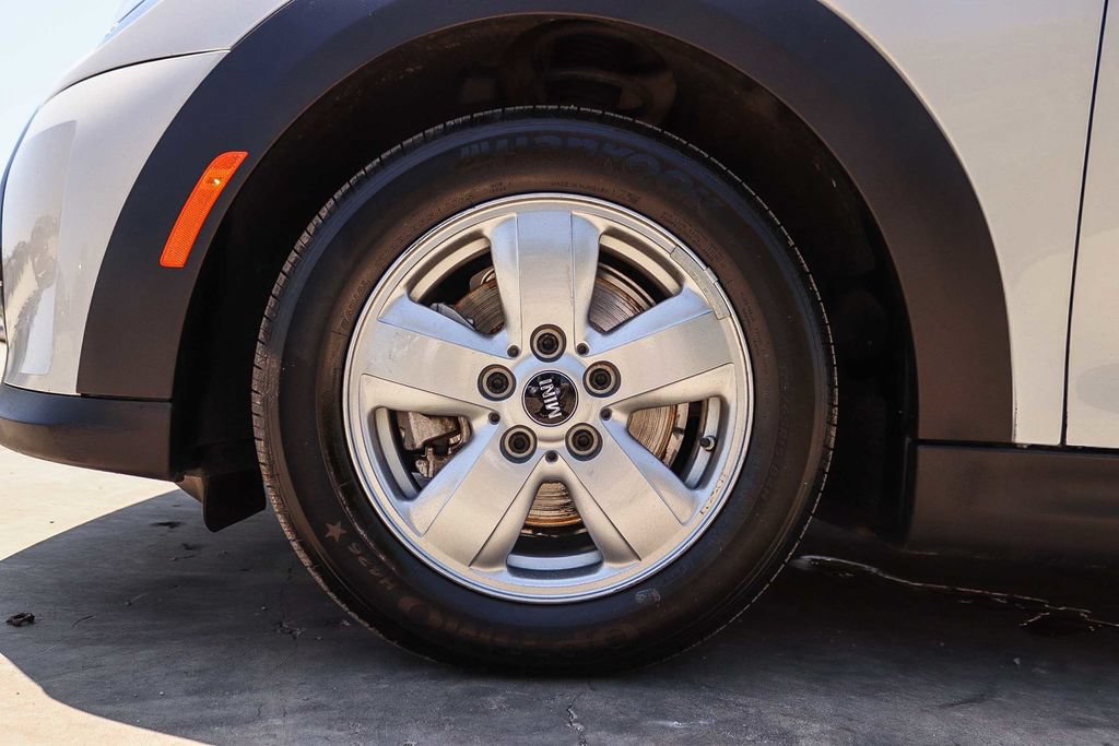 Used 2024 MINI Cooper 2-Door Hardtop FWD image 15