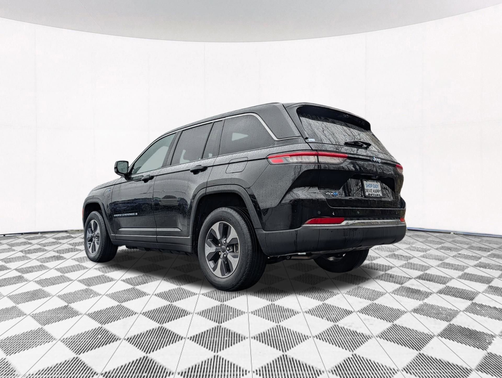 Used 2022 Jeep Grand Cherokee Limited 4xe w/ Luxury Tech Group II image 18