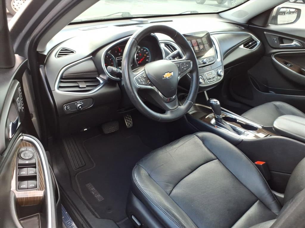 Used 2017 Chevrolet Malibu Premier w/ Premier Sun and Wheel Package FWD image 14