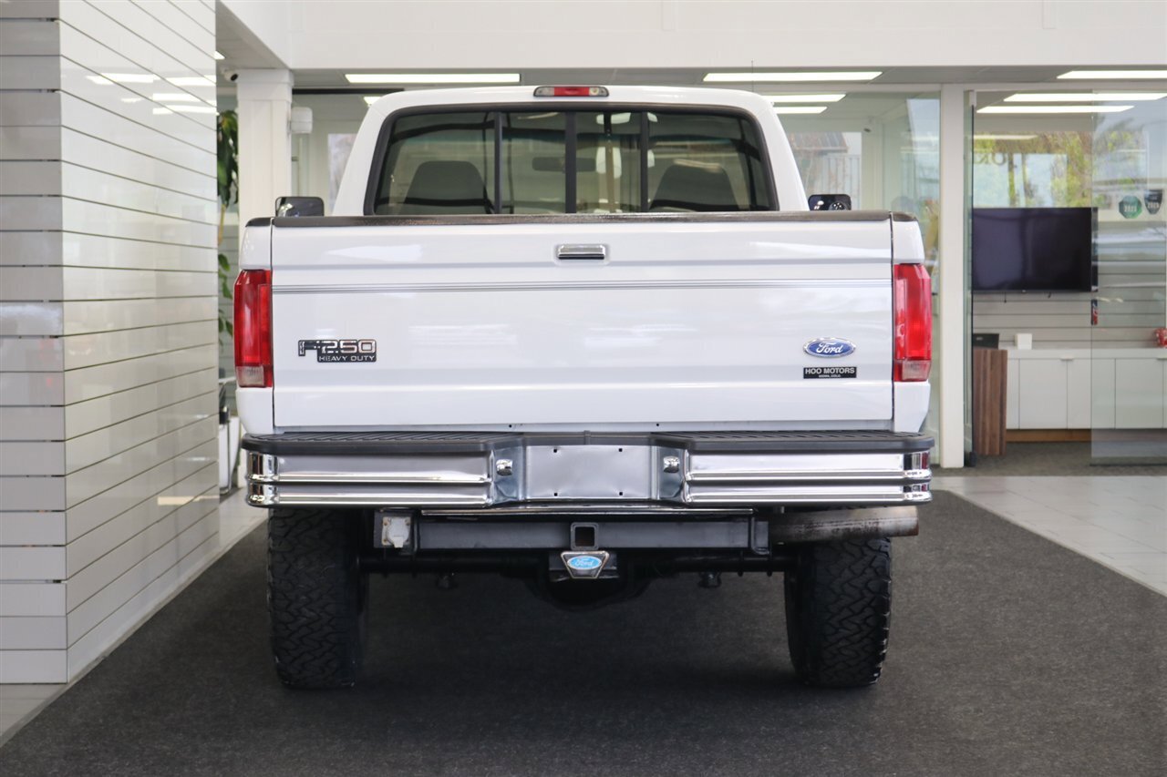 Used 1997 Ford F250 XLT image 9