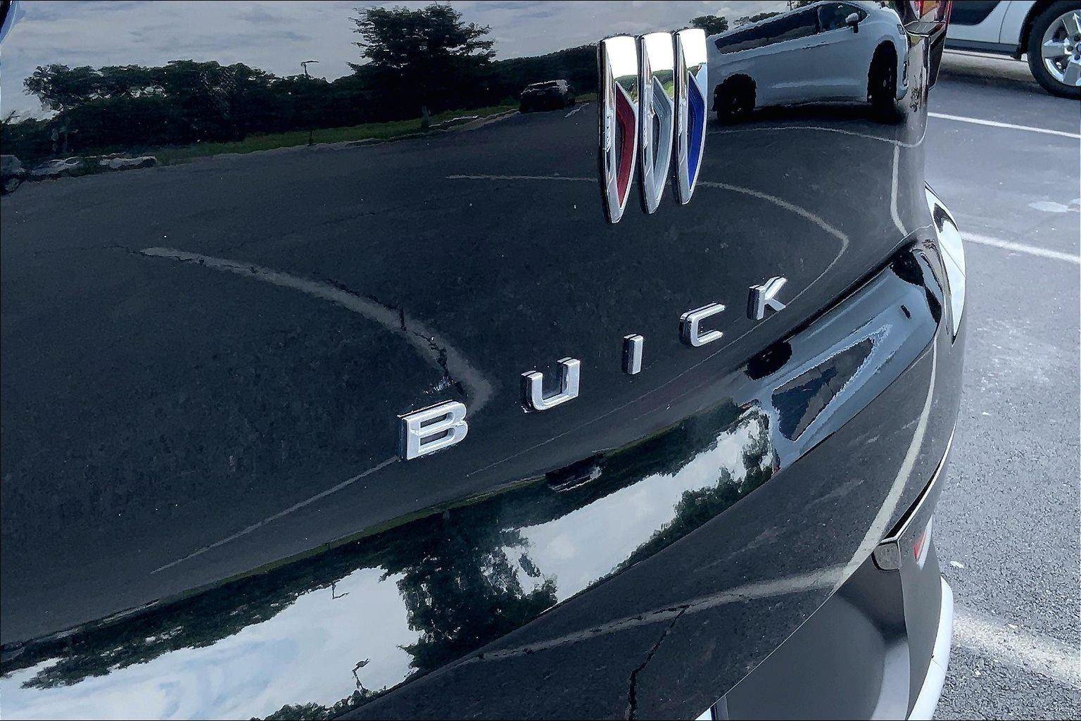 Used 2025 Buick Encore GX Preferred AWD/4WD image 29