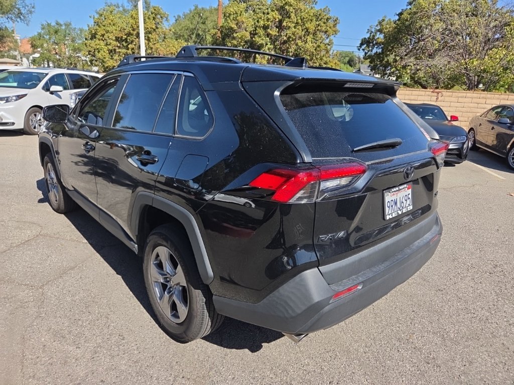 Used 2025 Toyota RAV4 XLE w/ Convenience Package FWD image 3