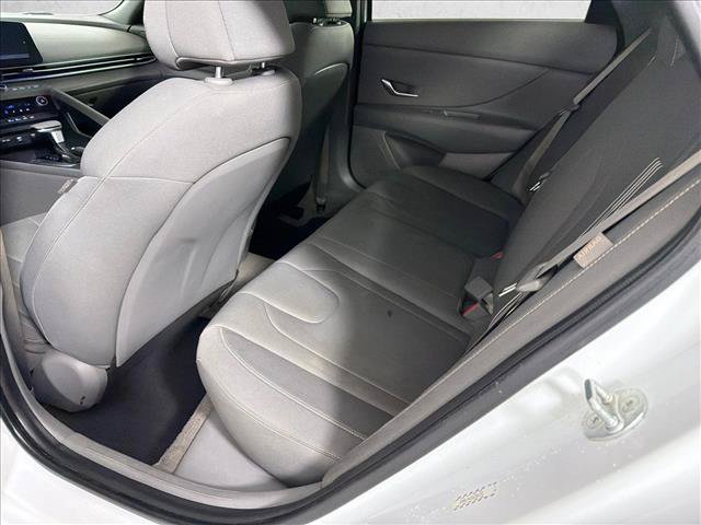 Used 2024 Hyundai Elantra SEL FWD image 21