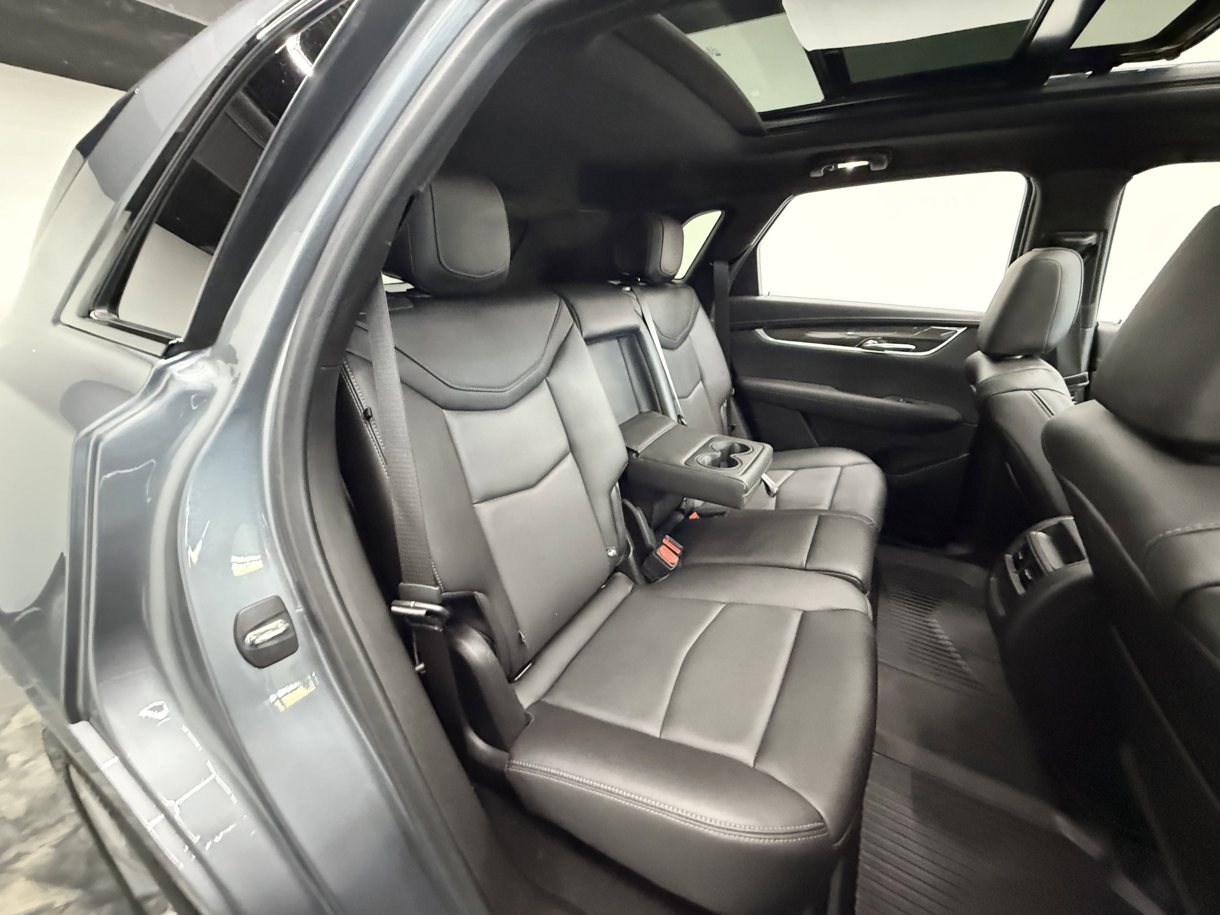 Used 2021 Cadillac XT5 Sportv w/ Platinum Package AWD/4WD image 24