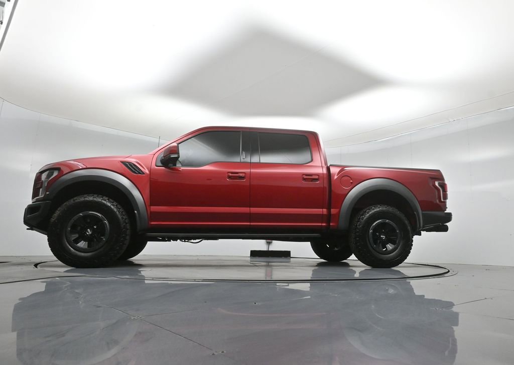 Certified 2017 Ford F150 Raptor w/ Equipment Group 802A Luxury image 8
