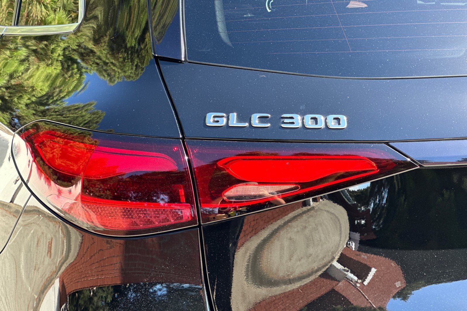 Used 2023 Mercedes-Benz GLC 300 image 39