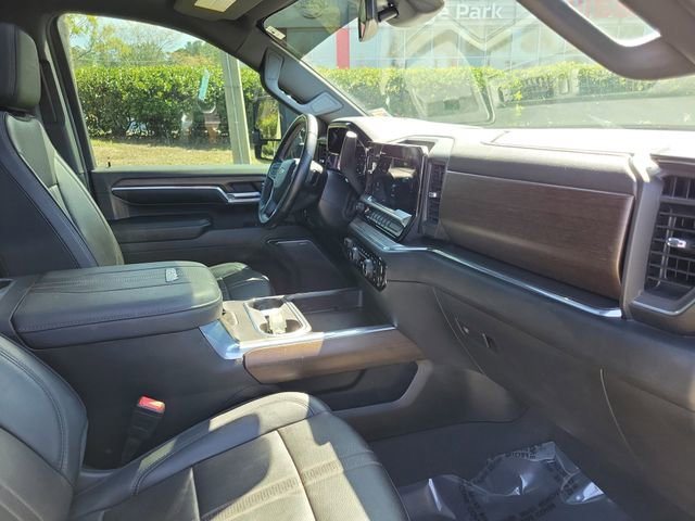 Used 2024 Chevrolet Silverado 3500 High Country image 31