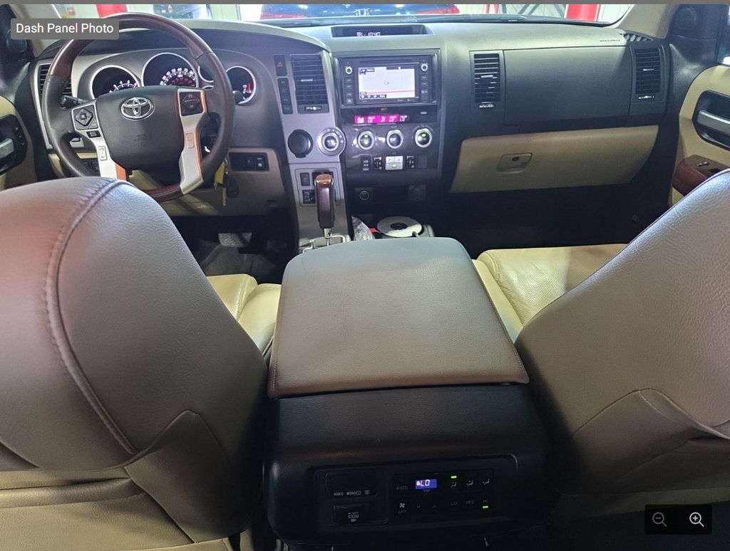 Used 2017 Toyota Sequoia Platinum RWD image 10