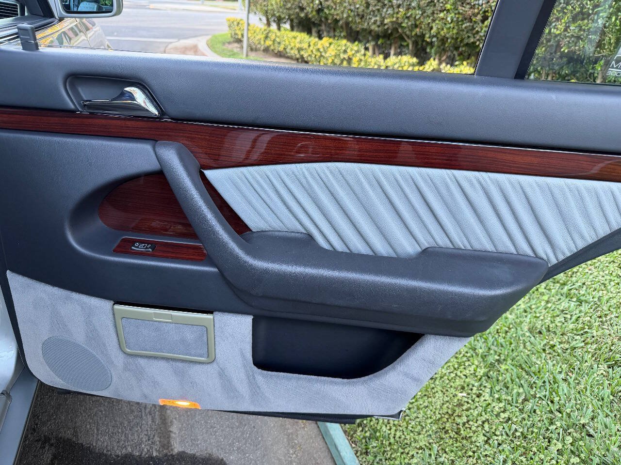 Used 1995 Mercedes-Benz S 320 image 23