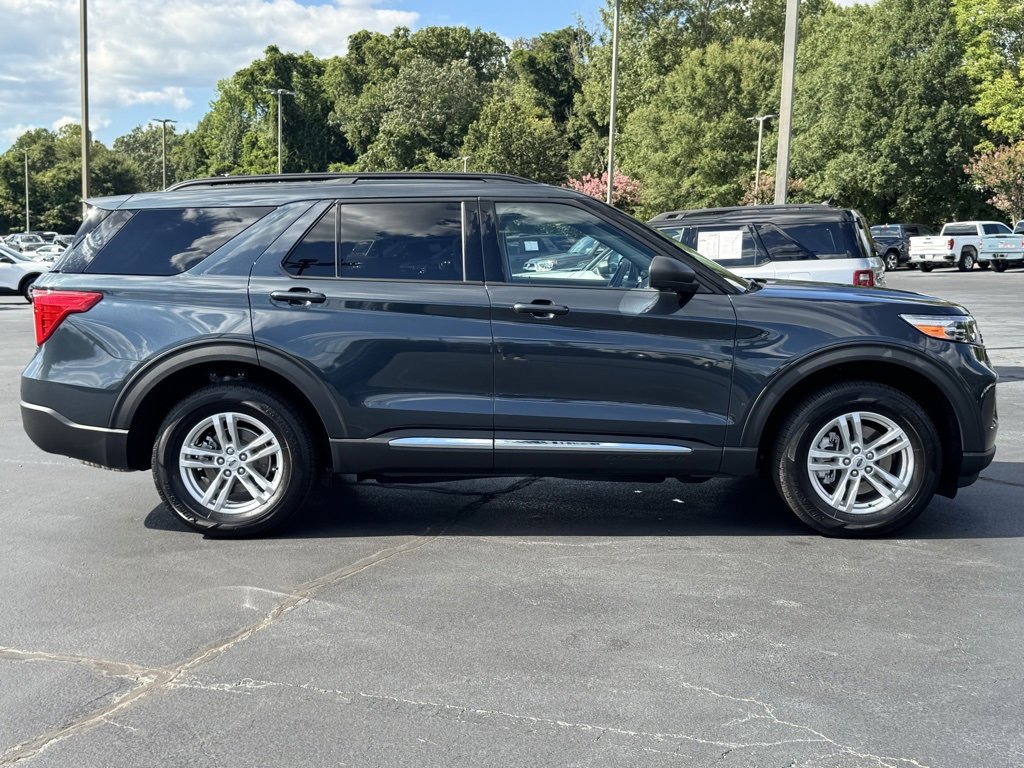 Used 2023 Ford Explorer XLT w/ Equipment Group 202A image 4