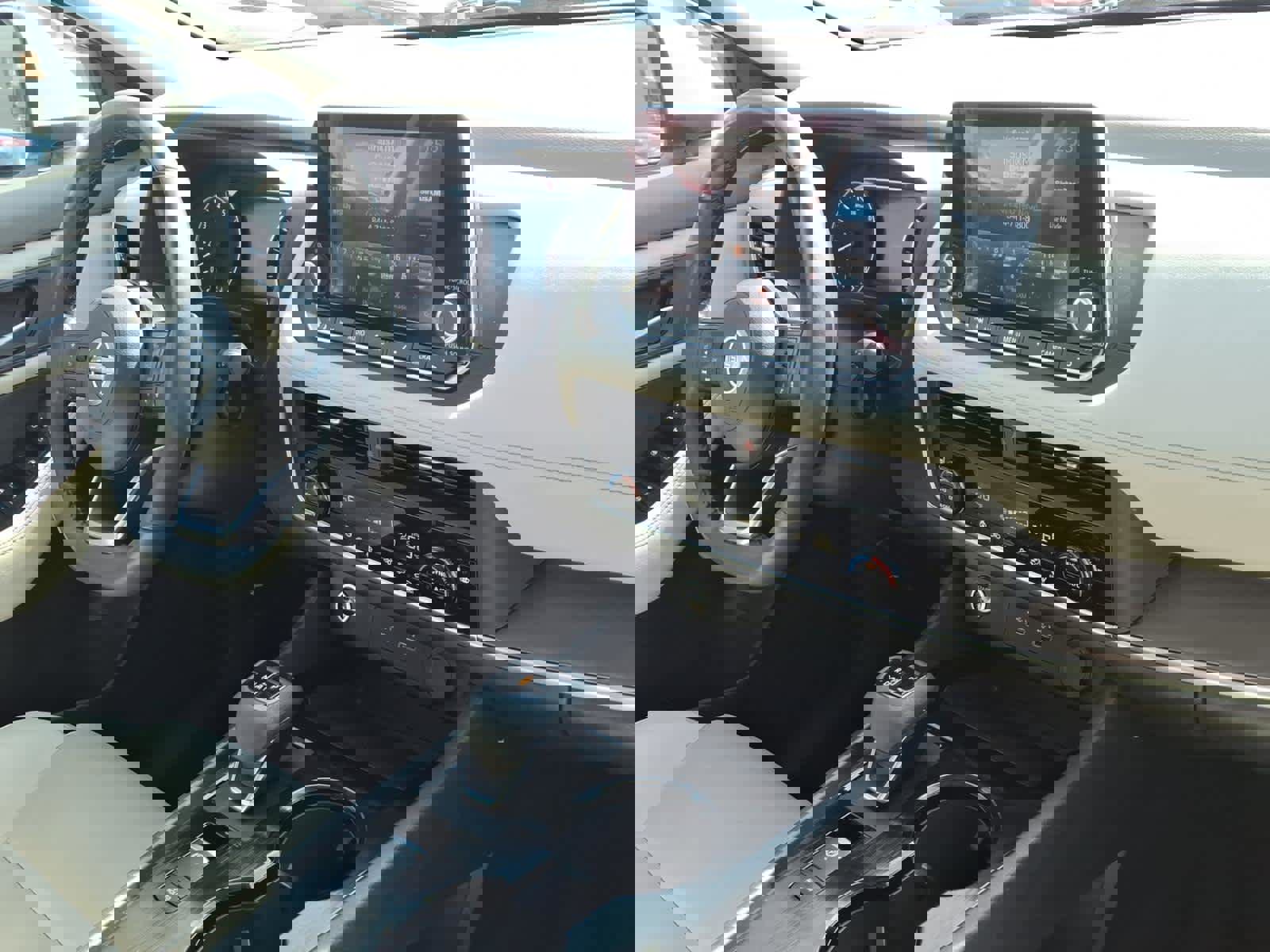 Certified 2023 Nissan Rogue SV w/ SV Premium B Package image 24