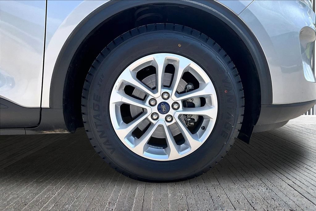 Used 2021 Ford Escape SE w/ Convenience Package FWD image 10