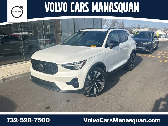 Certified 2025 Volvo XC40 B5 Plus